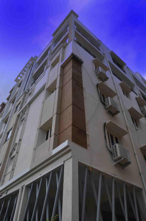 Hotel At Home Suites , Gachibowli, Hyderabad Exteriör bild